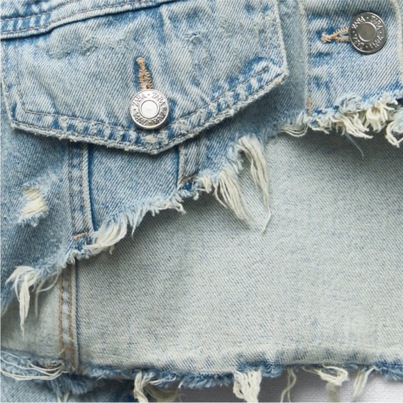 Zara Cropped Distressed Jean Jacket - Picture 4 of 8